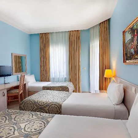 Alinn Boutique (adults Only) 사리게르메