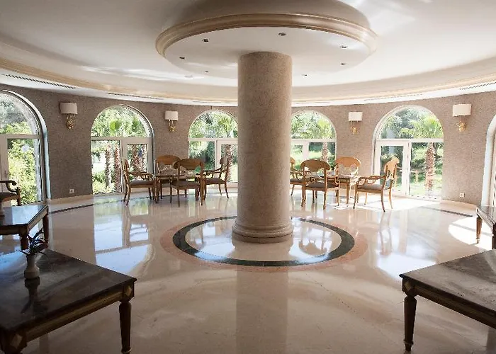 Alinn Boutique (adults Only) 4*