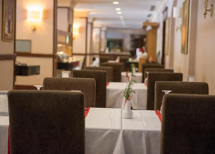 Alinn Boutique (adults Only) 4*